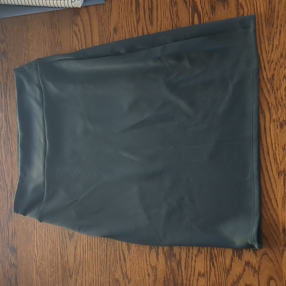 Encircled Performance Pencil Skirt - Picture 3 of 7